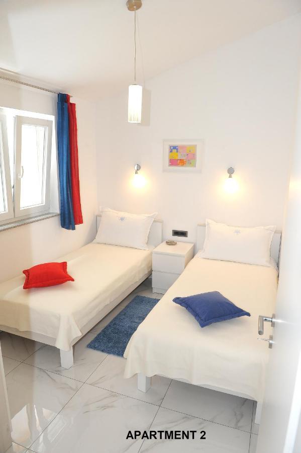 Ondina Apartments พูลา ภายนอก รูปภาพ